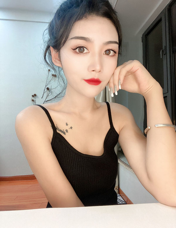 巴黎外围女微信